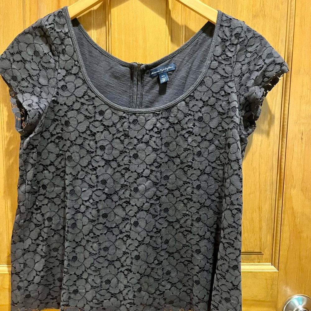 American Eagle Outfitters Gray Floral Lace Top
